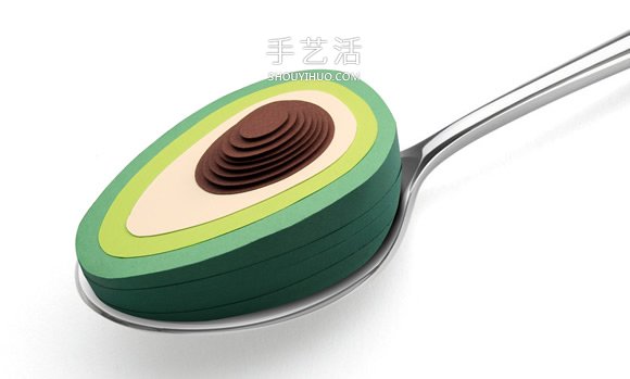 受迪士尼青睞！Lloyd 鮮艷、細(xì)膩的紙雕作品 -  rpnrmr.com