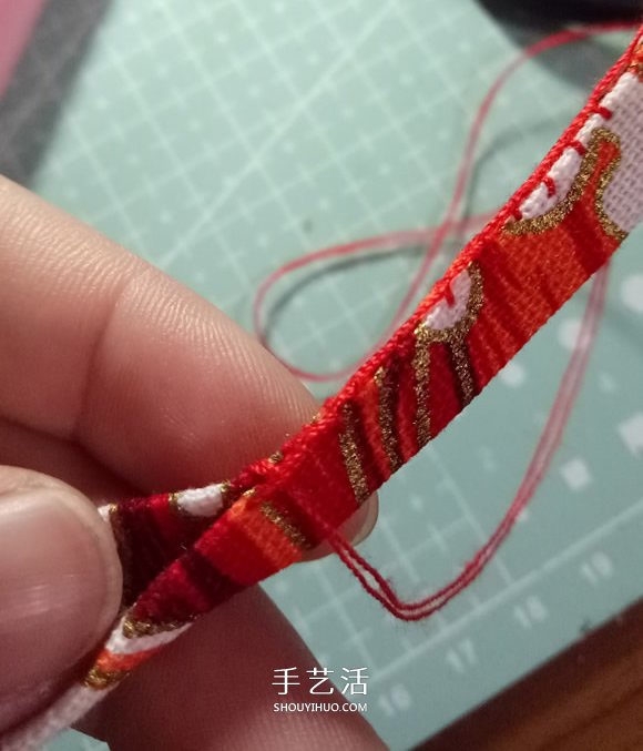 瞅瞅帶你做：漂亮娃娃衣服的手工制作教程 -  rpnrmr.com