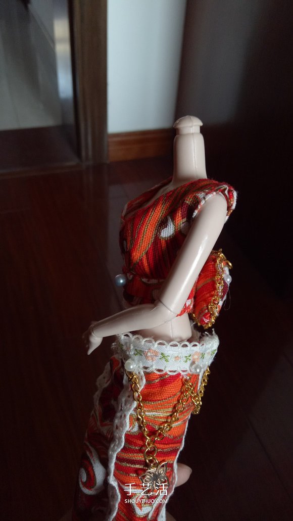 瞅瞅帶你做：漂亮娃娃衣服的手工制作教程 -  rpnrmr.com