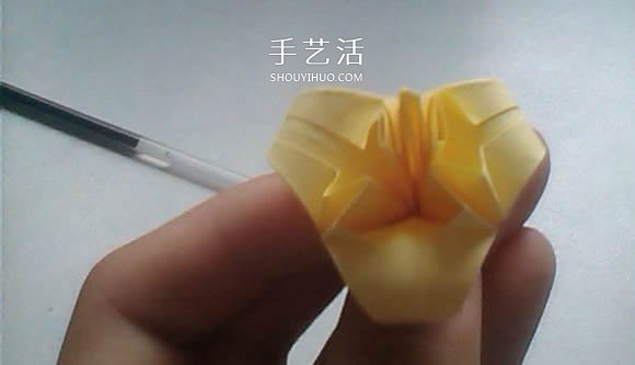 婚禮上的用花 立體百合的折紙方法圖解過(guò)程 -  rpnrmr.com