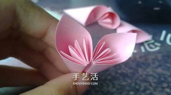 肯定學(xué)得會(huì)！超簡單五瓣櫻花的折紙方法步驟 -  rpnrmr.com