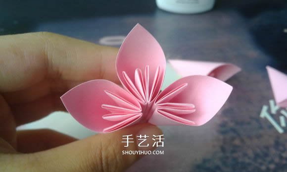肯定學(xué)得會(huì)！超簡單五瓣櫻花的折紙方法步驟 -  rpnrmr.com