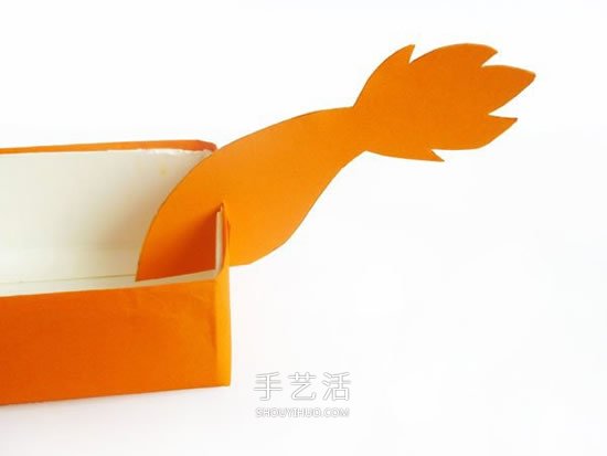 廢牛奶盒手工制作端午節(jié)龍舟的方法圖解 -  rpnrmr.com