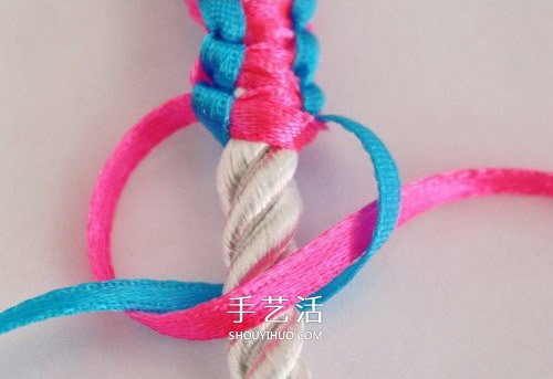 兒童糖果色手鏈的編織圖解 簡(jiǎn)單卻又不失可愛(ài) -  rpnrmr.com