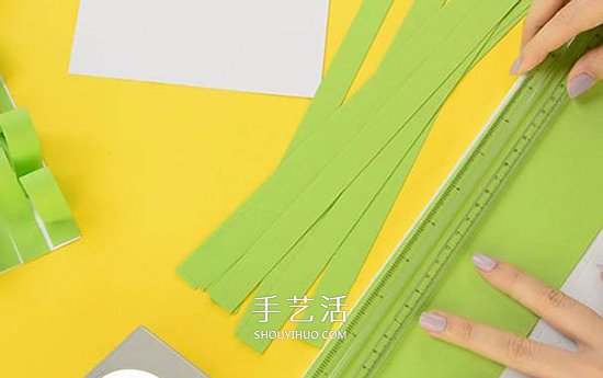 簡(jiǎn)單卡紙手工制作教程 超有趣的草叢中的小雞 -  rpnrmr.com