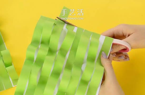 簡(jiǎn)單卡紙手工制作教程 超有趣的草叢中的小雞 -  rpnrmr.com
