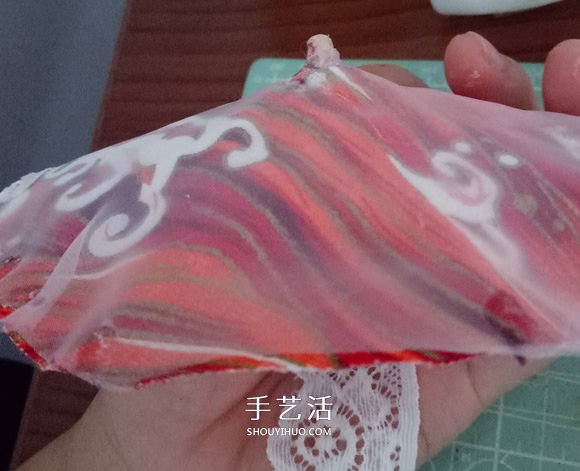 瞅瞅帶你做：用一點(diǎn)點(diǎn)布和牙簽給娃娃做小傘 -  rpnrmr.com