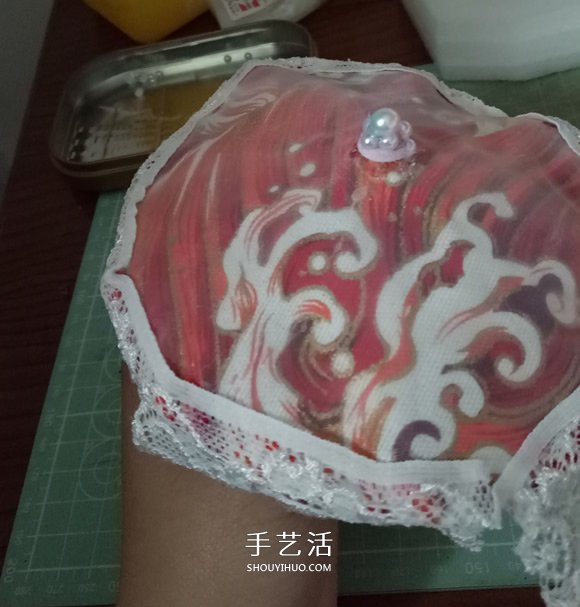 瞅瞅帶你做：用一點(diǎn)點(diǎn)布和牙簽給娃娃做小傘 -  rpnrmr.com