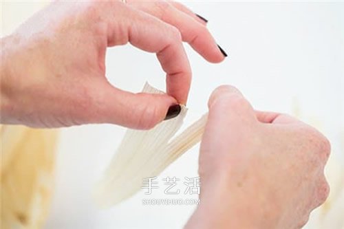 玉米葉花怎么做的方法 簡(jiǎn)單的玉米葉小制作 -  rpnrmr.com