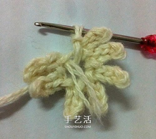 毛線編織蓮花胸針的方法 鉤針荷花胸花的編法 -  rpnrmr.com