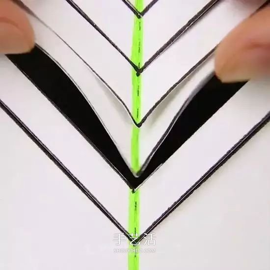 只用一張卡紙做3D旋轉(zhuǎn)裝置 打開閉合就會(huì)轉(zhuǎn)動(dòng) -  rpnrmr.com