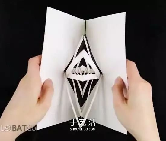 只用一張卡紙做3D旋轉(zhuǎn)裝置 打開閉合就會(huì)轉(zhuǎn)動(dòng) -  rpnrmr.com
