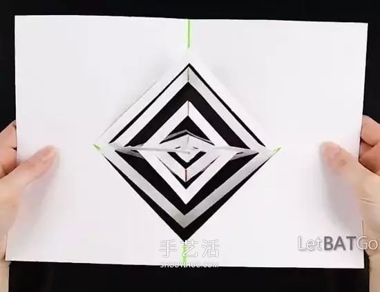 只用一張卡紙做3D旋轉(zhuǎn)裝置 打開閉合就會(huì)轉(zhuǎn)動(dòng) -  rpnrmr.com