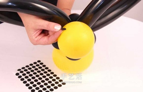 氣球造型蜜蜂手工制作 用氣球做蜜蜂的方法 -  rpnrmr.com