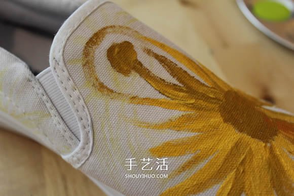 帆布鞋怎么畫的教程 把梵高的向日葵畫到鞋上 -  rpnrmr.com