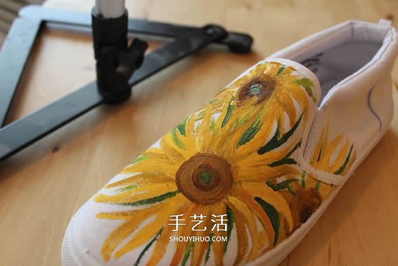 帆布鞋怎么畫的教程 把梵高的向日葵畫到鞋上 -  rpnrmr.com