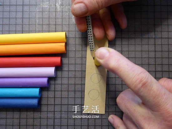 自制簡(jiǎn)易排簫的方法 兒童用卡紙做排簫玩具 -  rpnrmr.com