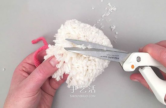毛線球創(chuàng)意DIY 手工做一只超萌帶披風(fēng)的狗狗 -  rpnrmr.com