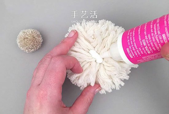 毛線球創(chuàng)意DIY 手工做一只超萌帶披風(fēng)的狗狗 -  rpnrmr.com
