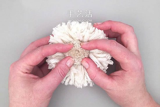 毛線球創(chuàng)意DIY 手工做一只超萌帶披風(fēng)的狗狗 -  rpnrmr.com