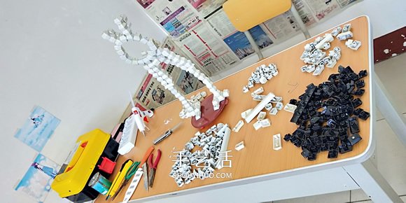 晚晨的創(chuàng)意DIY：廢舊電腦鍵盤鼠標制作機器人 -  rpnrmr.com