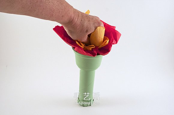 廢物利用手工制作自由女神像和火炬的方法 -  rpnrmr.com