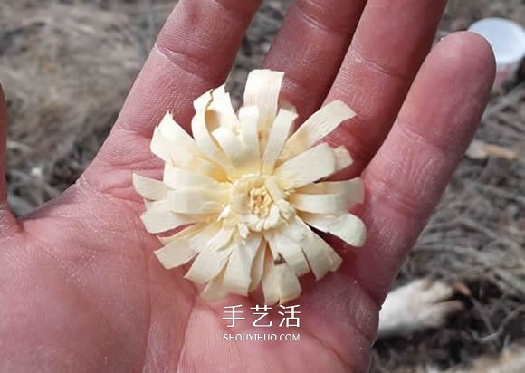 簡單手工樹枝雕刻做花的方法圖解教程 -  rpnrmr.com