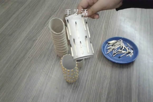 卷紙筒保鮮膜筒廢物利用 手工制作多孔筆筒 -  rpnrmr.com