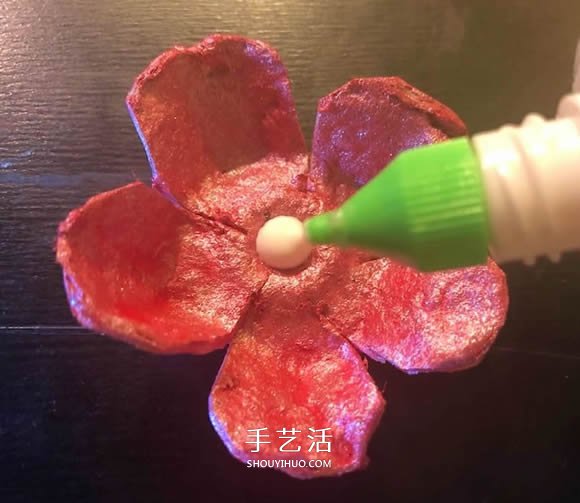 雞蛋盒廢物利用 手工制作玫瑰花胸花圖解 -  rpnrmr.com