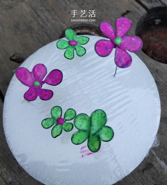自制美麗指甲油花的方法 用來(lái)點(diǎn)綴飾品超好看 -  rpnrmr.com