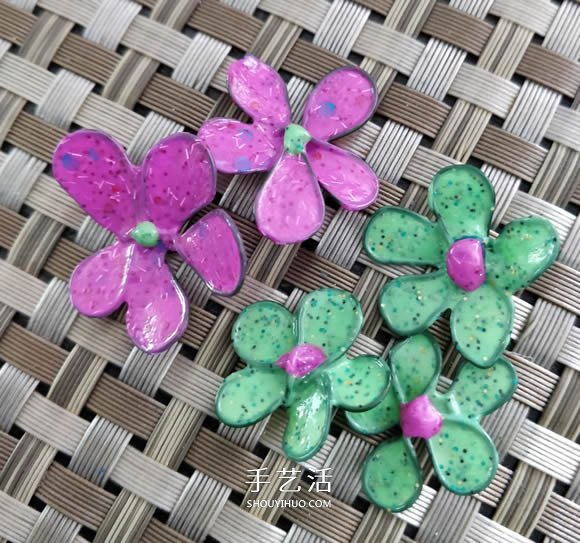 自制美麗指甲油花的方法 用來(lái)點(diǎn)綴飾品超好看 -  rpnrmr.com