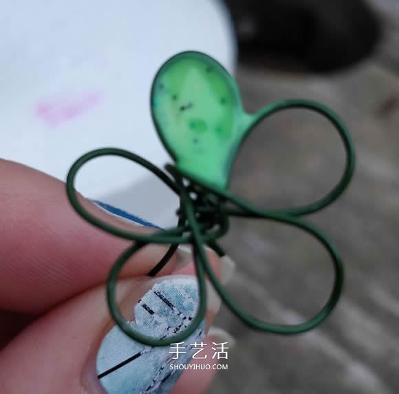 自制美麗指甲油花的方法 用來(lái)點(diǎn)綴飾品超好看 -  rpnrmr.com