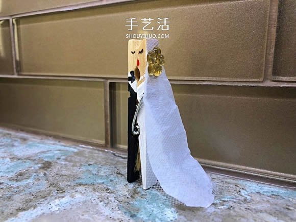 甜蜜婚禮小禮品：用衣夾制作會(huì)親親的新郎新娘 -  rpnrmr.com
