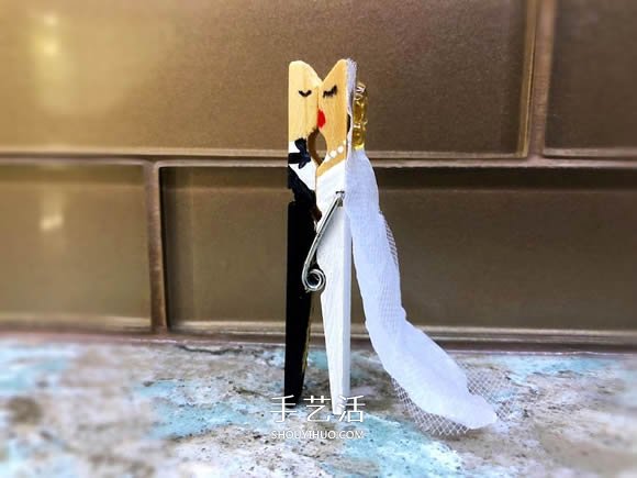 甜蜜婚禮小禮品：用衣夾制作會(huì)親親的新郎新娘 -  rpnrmr.com