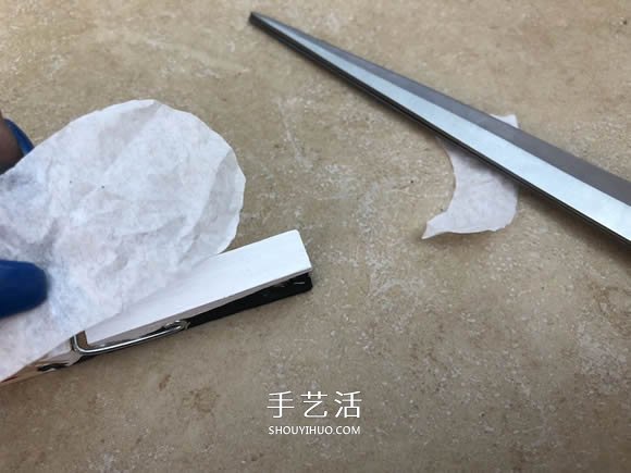 甜蜜婚禮小禮品：用衣夾制作會(huì)親親的新郎新娘 -  rpnrmr.com
