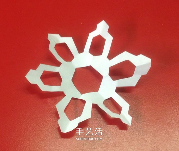 兩種簡單、漂亮又逼真紙雪花的剪法圖解 -  rpnrmr.com