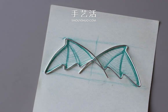 金屬絲DIY制作龍之翼項(xiàng)鏈墜的方法圖解教程 -  rpnrmr.com