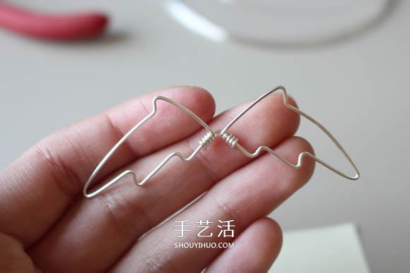 金屬絲DIY制作龍之翼項(xiàng)鏈墜的方法圖解教程 -  rpnrmr.com