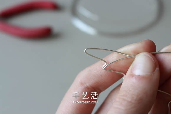 金屬絲DIY制作龍之翼項(xiàng)鏈墜的方法圖解教程 -  rpnrmr.com