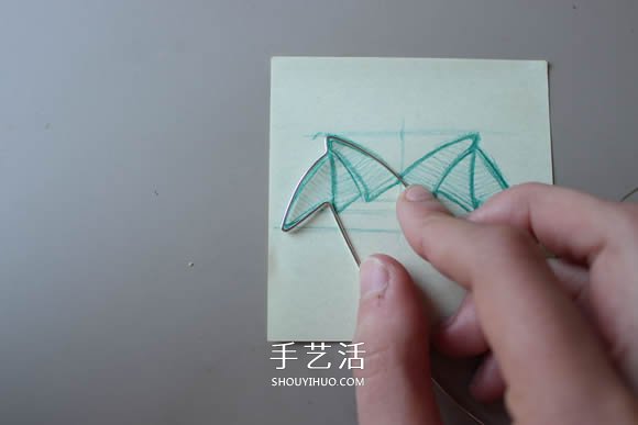 金屬絲DIY制作龍之翼項(xiàng)鏈墜的方法圖解教程 -  rpnrmr.com