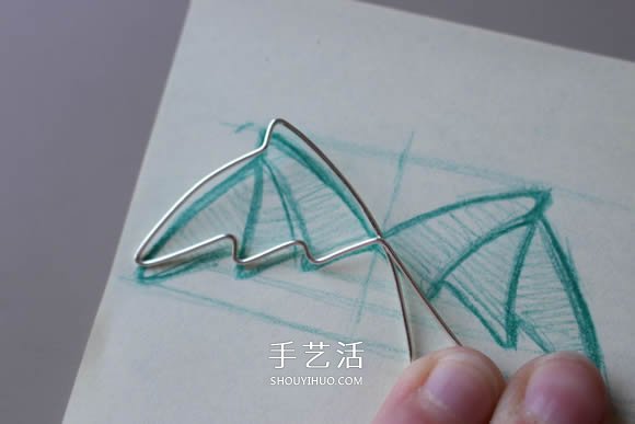 金屬絲DIY制作龍之翼項(xiàng)鏈墜的方法圖解教程 -  rpnrmr.com