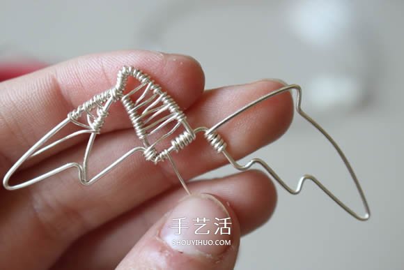 金屬絲DIY制作龍之翼項(xiàng)鏈墜的方法圖解教程 -  rpnrmr.com