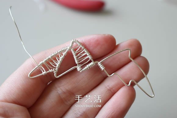 金屬絲DIY制作龍之翼項(xiàng)鏈墜的方法圖解教程 -  rpnrmr.com