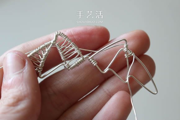 金屬絲DIY制作龍之翼項(xiàng)鏈墜的方法圖解教程 -  rpnrmr.com