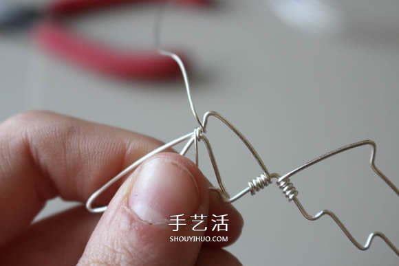金屬絲DIY制作龍之翼項(xiàng)鏈墜的方法圖解教程 -  rpnrmr.com