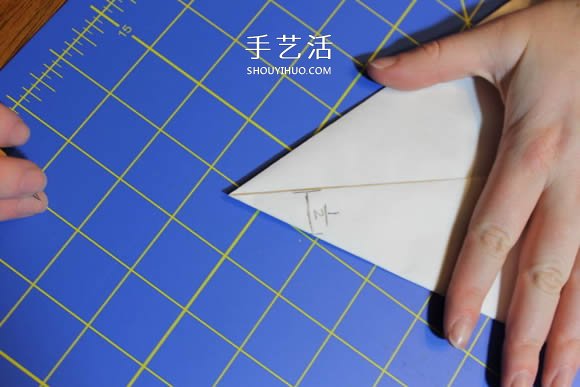 幾種漂亮雪花的折疊和剪紙方法圖解步驟 -  rpnrmr.com