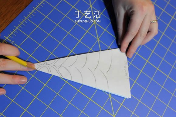 幾種漂亮雪花的折疊和剪紙方法圖解步驟 -  rpnrmr.com