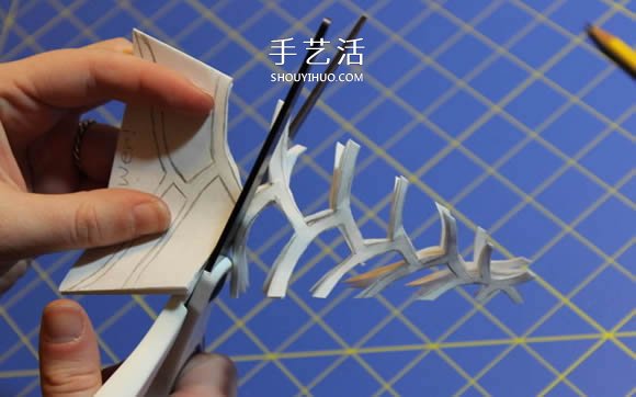 幾種漂亮雪花的折疊和剪紙方法圖解步驟 -  rpnrmr.com