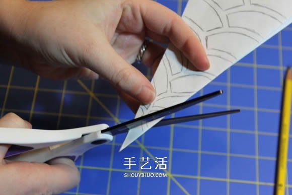 幾種漂亮雪花的折疊和剪紙方法圖解步驟 -  rpnrmr.com