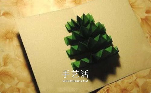 圣誕節(jié)立體圣誕樹賀卡的制作方法圖解教程 -  rpnrmr.com